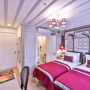 https://9-doors.istanbul-turkeyhotels.com