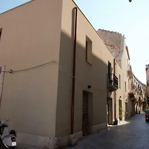 A Quattro Di Mazze 3* Trapani